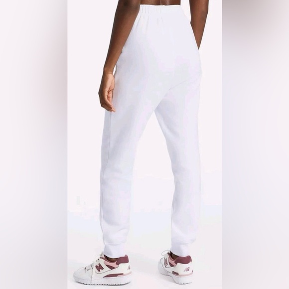 Bandier NWT Les Sports joggers in White Front Pockets Mid Rise Relaxed Fit S - Picture 2 of 13